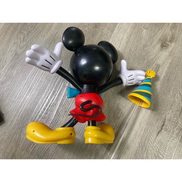 Disney Parks Mickey Mouse 90th Birthday Exclusive Sipper Cup 12" Party Figurine - Picture 9 of 10